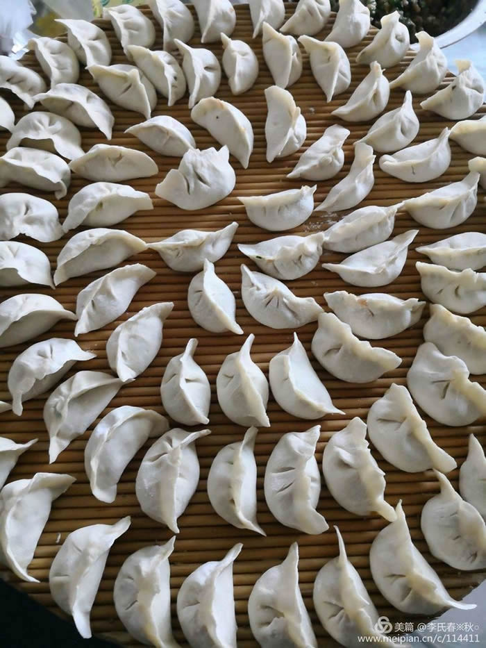 1520236078125837.jpg 年除夕包的饺子.jpg